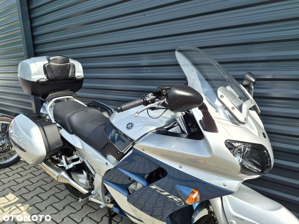 Yamaha FJR - 8