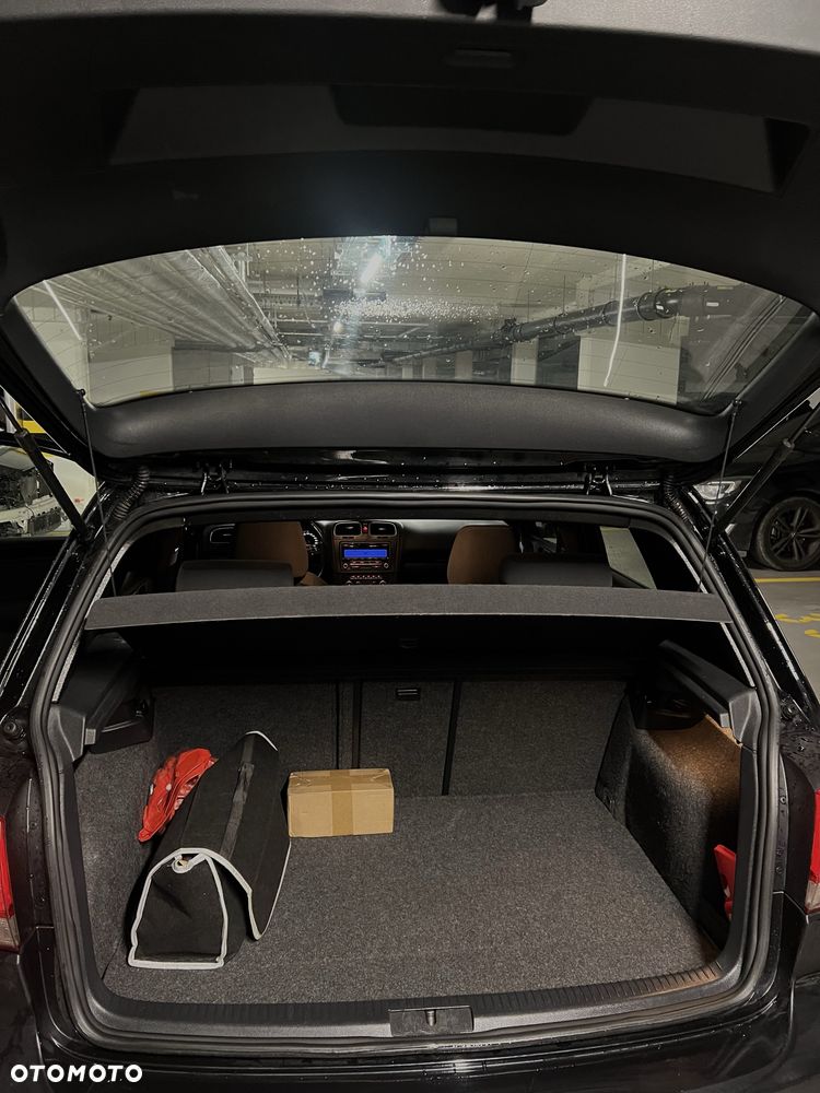 Volkswagen Golf - 8