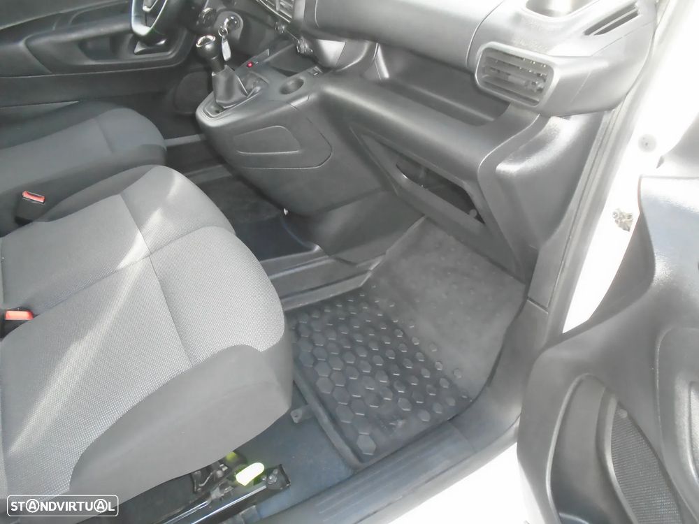 Peugeot Partner 1.5 BlueHDI NACIONAL 3- LUGARES IVA DEDUTIVEL - 21