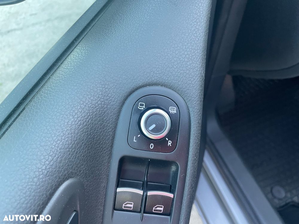 Volkswagen Golf - 23