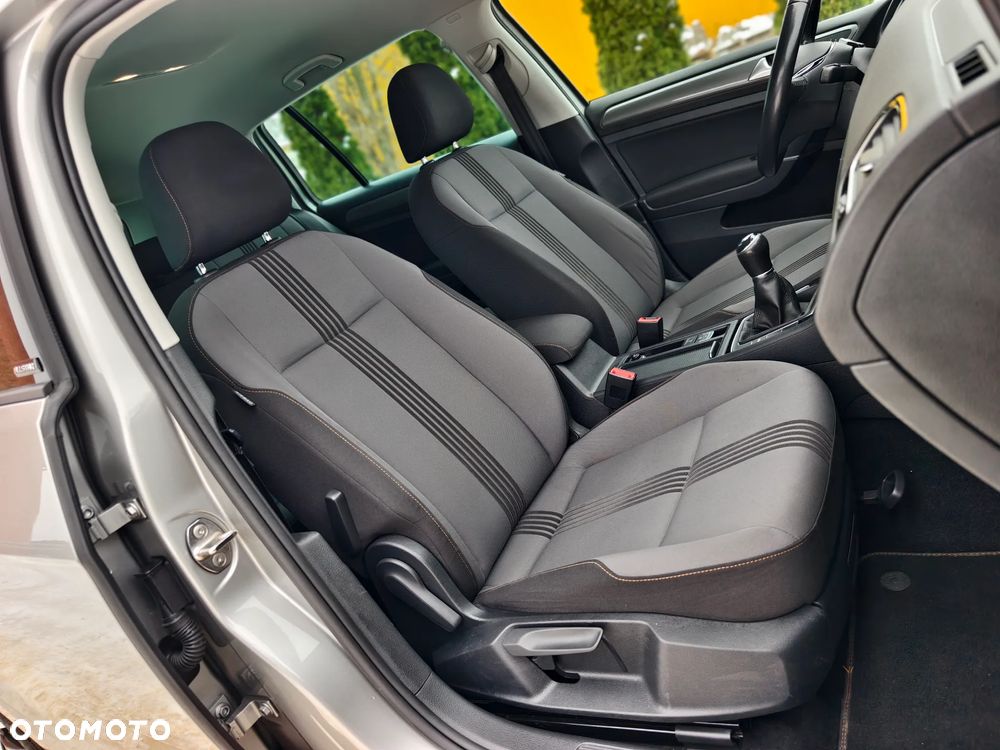 Volkswagen Golf 2.0 TDI BlueMotion Technology Allstar - 19