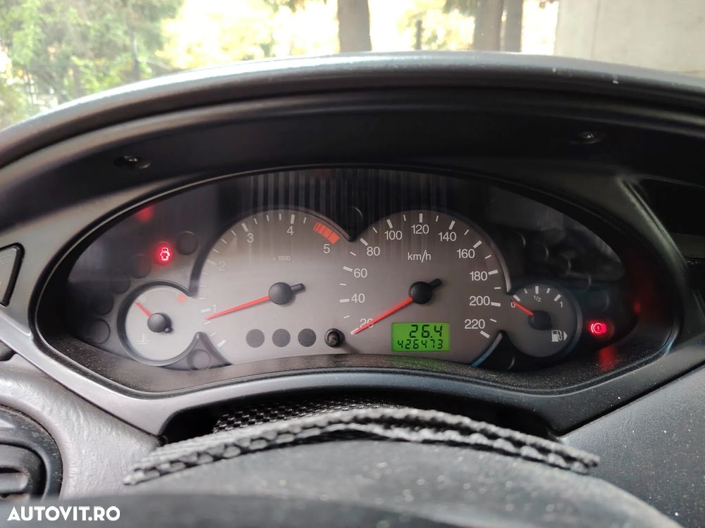 Ford Focus 1.8TDDI - 16