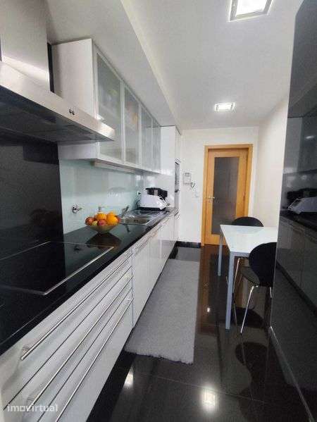 Apartamento T1 para arrendamento, Santa Marinha, Vila Nova de Gaia - Grande imagem: 4/8