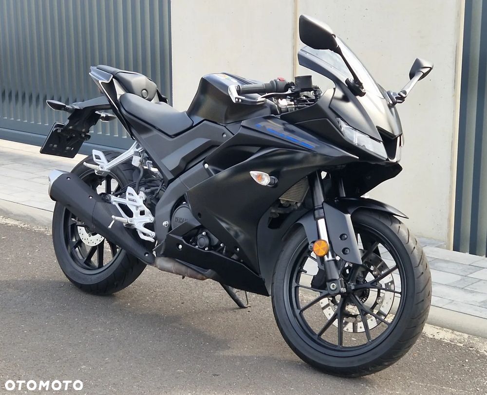 Yamaha YZF - 16