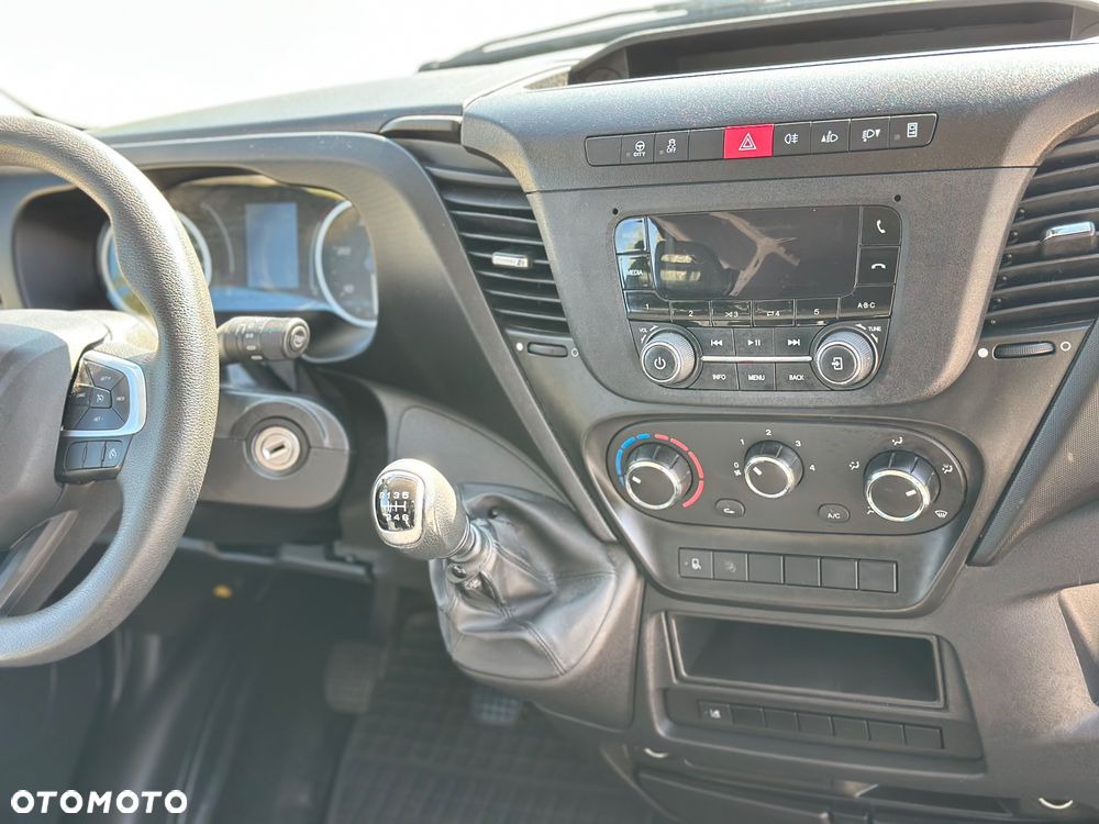 Iveco Daily 35 180 / 3,0 Diesel / Doka / 7 osobowy - 11