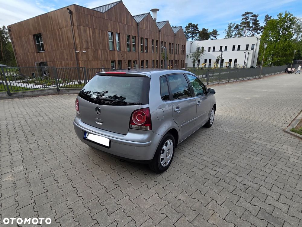 Volkswagen Polo - 8