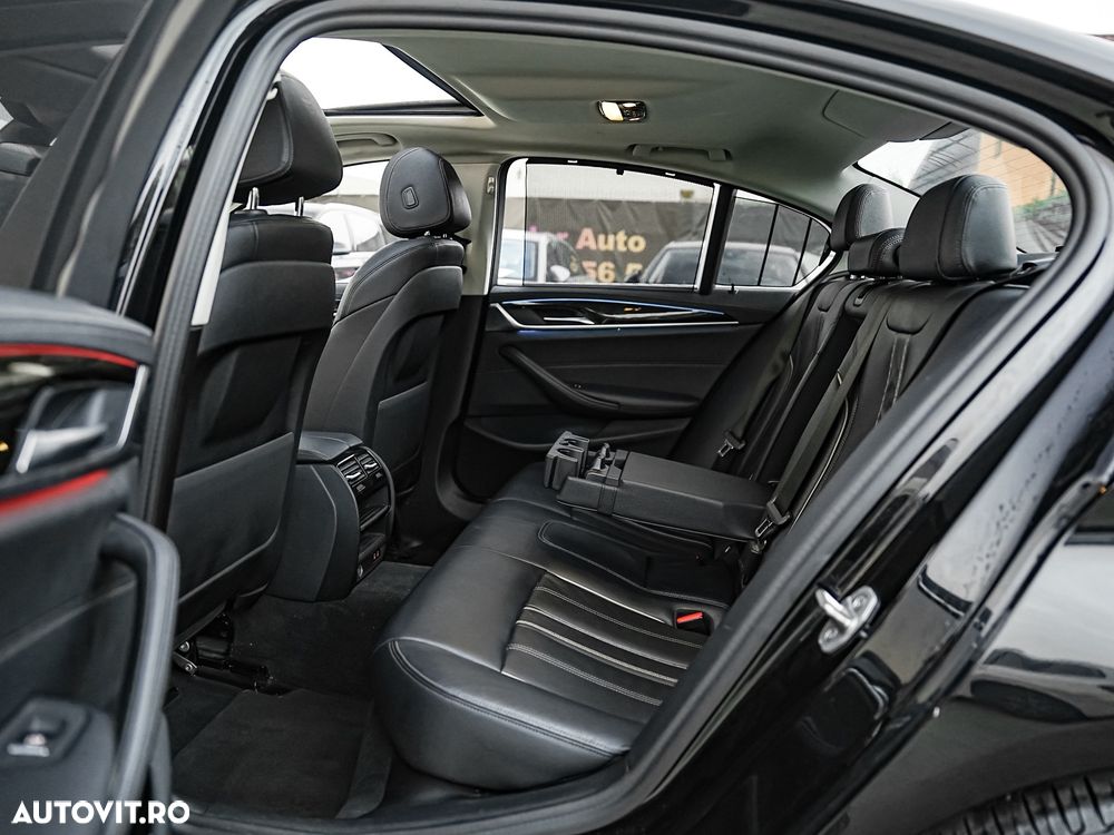 BMW Seria 5 530e xDrive Aut. Luxury Line - 15