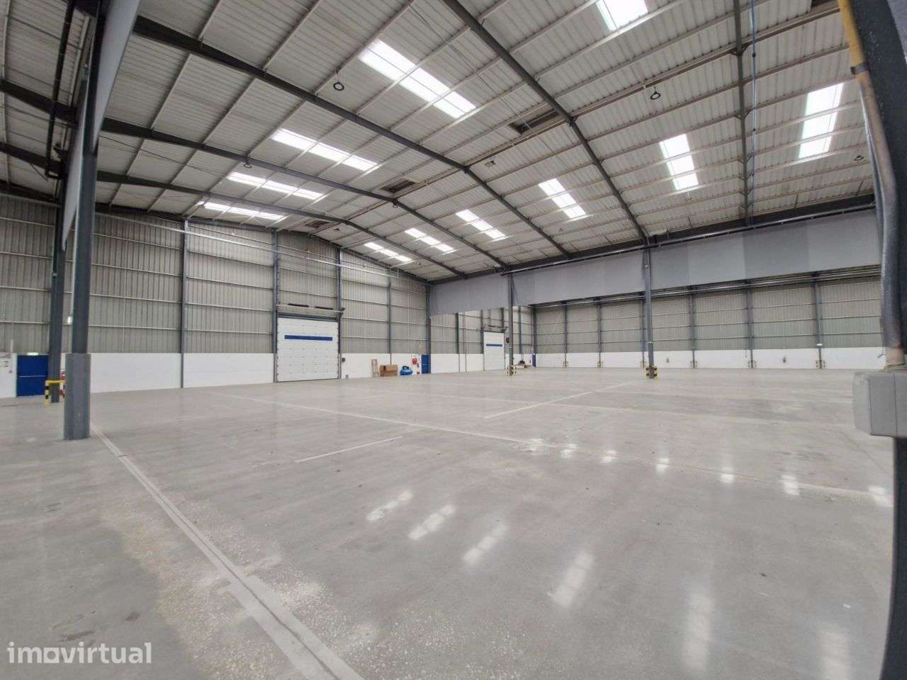 Armazém Alverca Arrendamento | 8.412 m2 | 10 Cais | A1 - Grande imagem: 2/27
