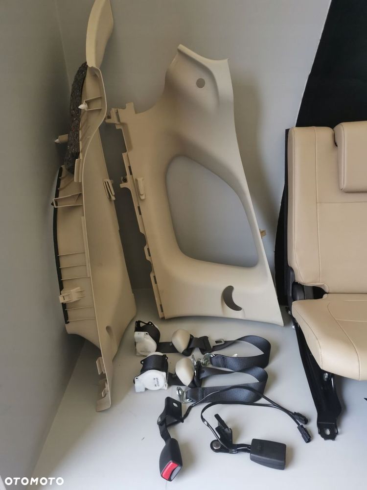 MITSUBISHI OUTLANDER III FOTEL FOTELE 3 RZĄD PASY DYWAN WANNA BAGAZNIKA - 2