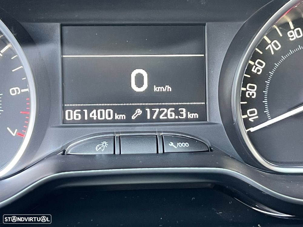 Peugeot 208 1.2 PureTech Allure - 15