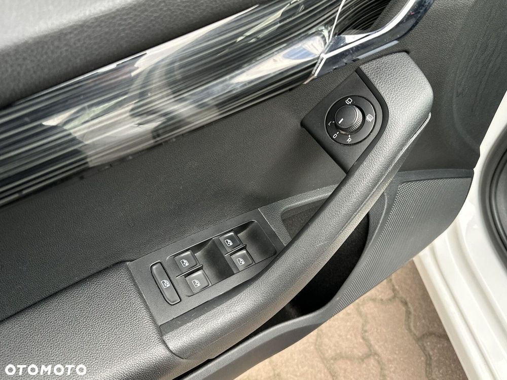 Skoda Octavia 2.0 TDI SCR Style DSG - 28