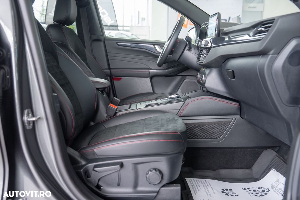 Ford Kuga 2.5 Duratec PHEV ST-LINE - 14