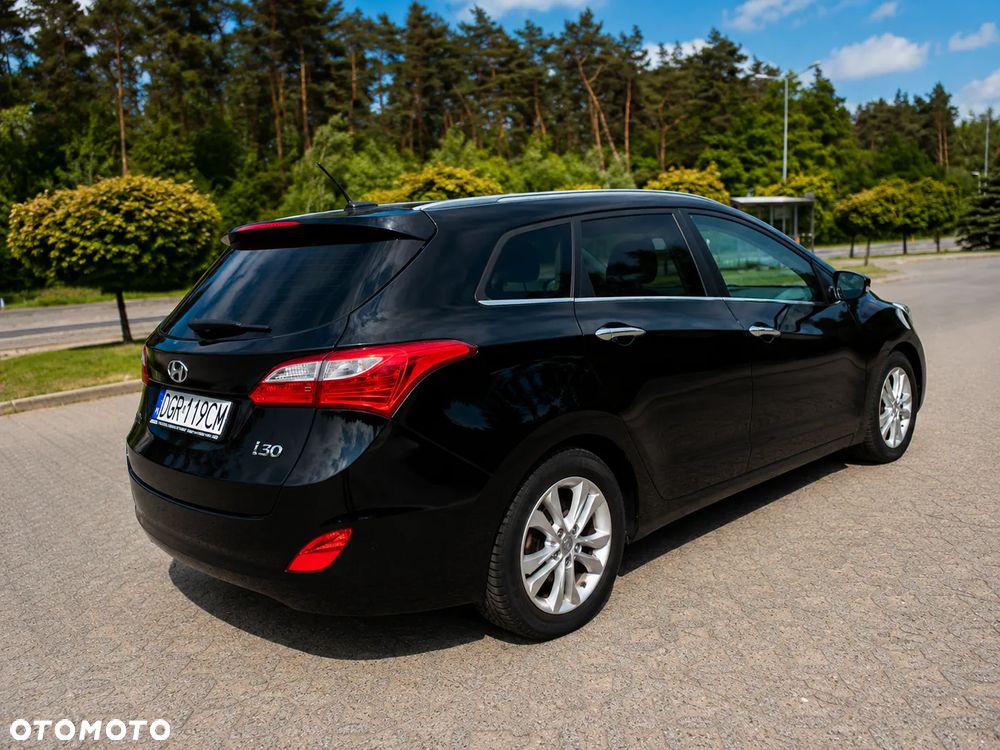 Hyundai i30 blue 1.6 CRDi Style - 4