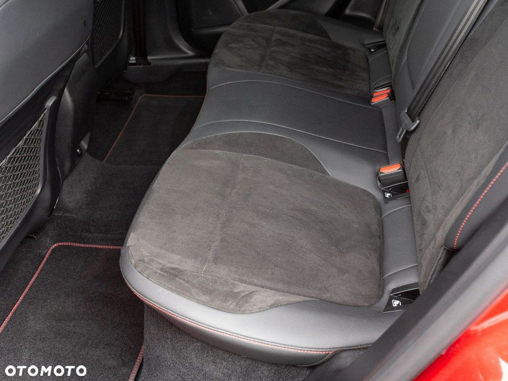 Ford Focus 2.3 EcoBoost ST X - 26