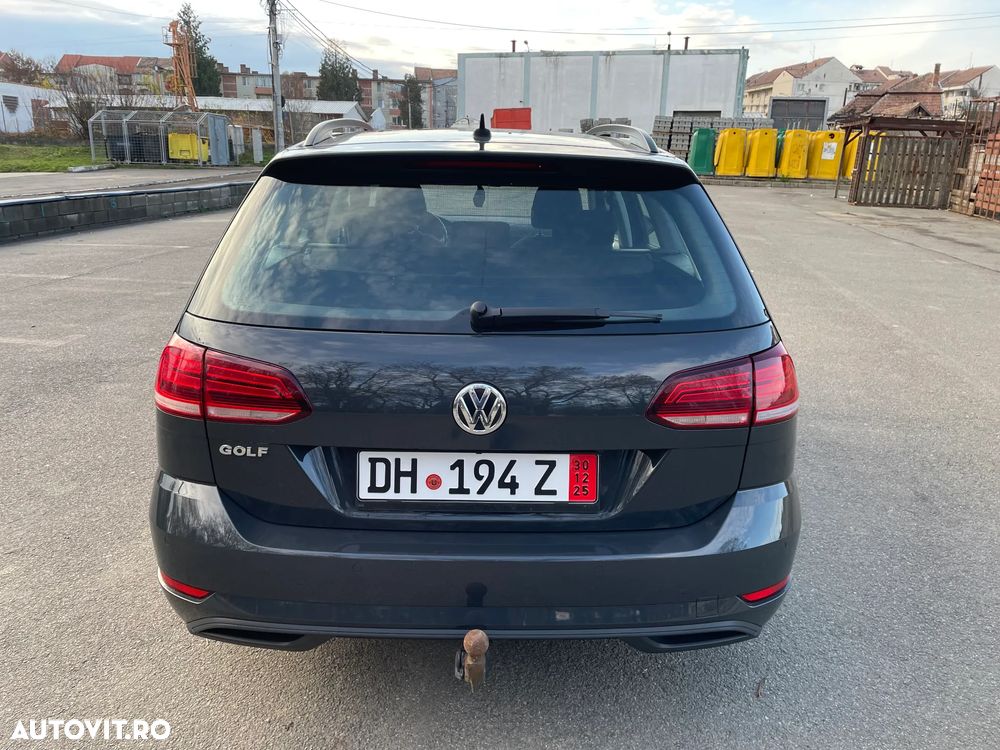 Volkswagen Golf - 4