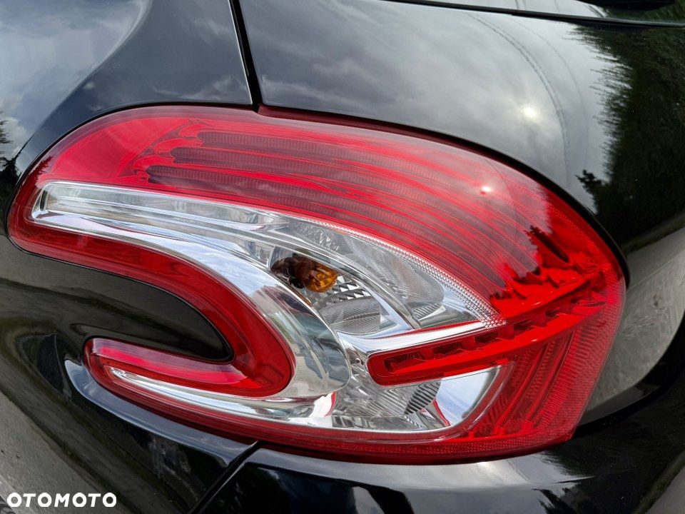 Peugeot 208 1.2 PureTech Allure - 10