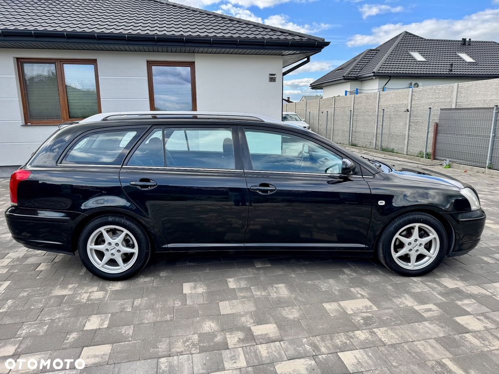 Toyota Avensis - 14