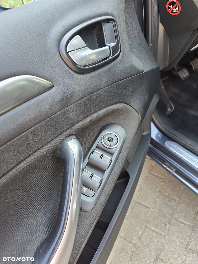 Ford Mondeo 2.0 Ambiente - 14