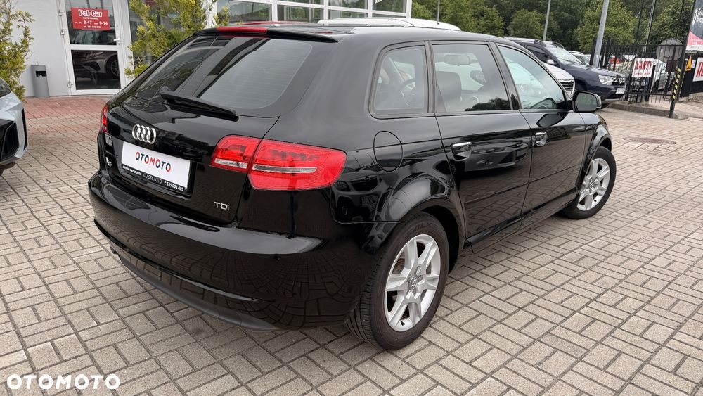 Audi A3 Sportback - 3