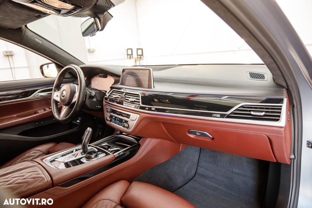 BMW Seria 7 745Le xDrive AT PHEV - 24