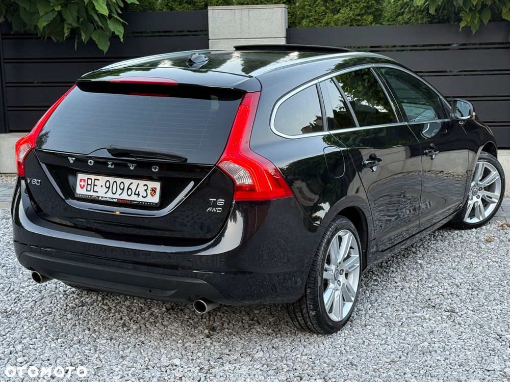 Volvo V60 T6 AWD Geartronic Momentum - 13