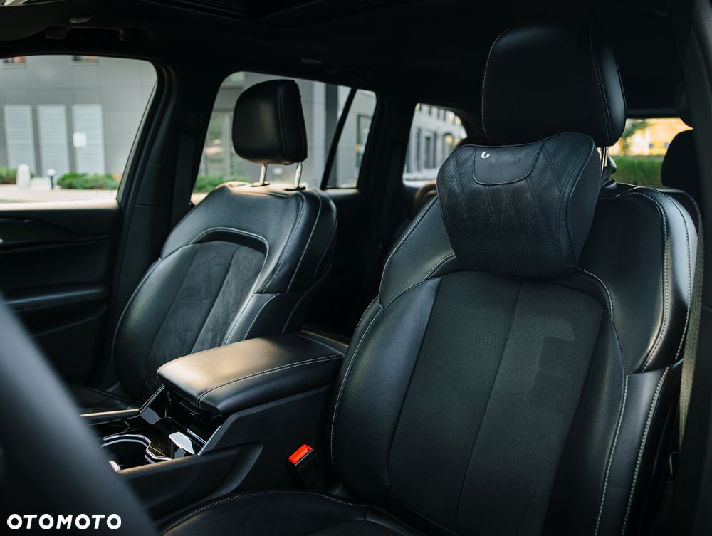 Jeep Grand Cherokee - 20
