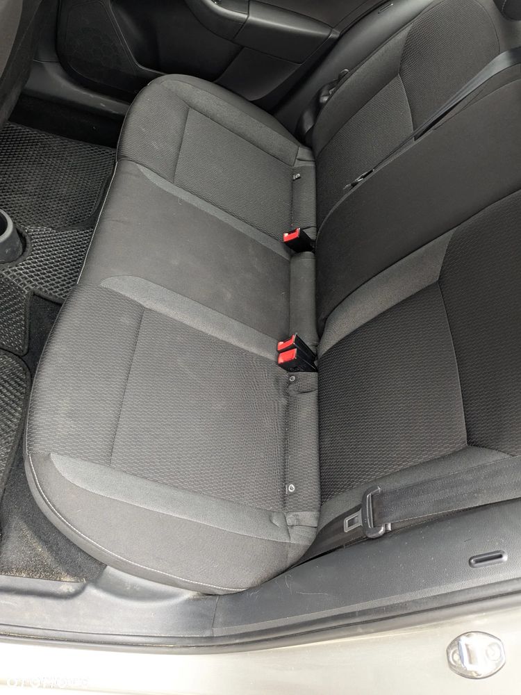 Skoda RAPID 1.2 TSI Ambition - 13