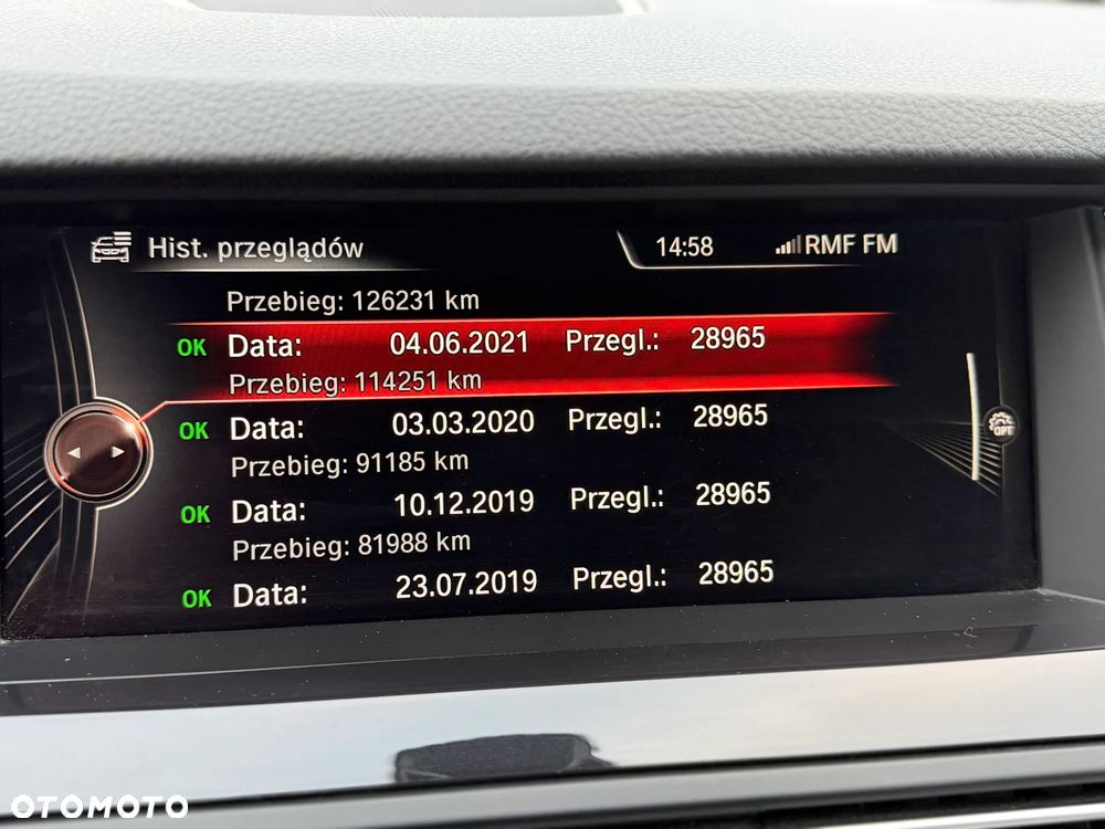 BMW Seria 5 528i xDrive Luxury Line - 30