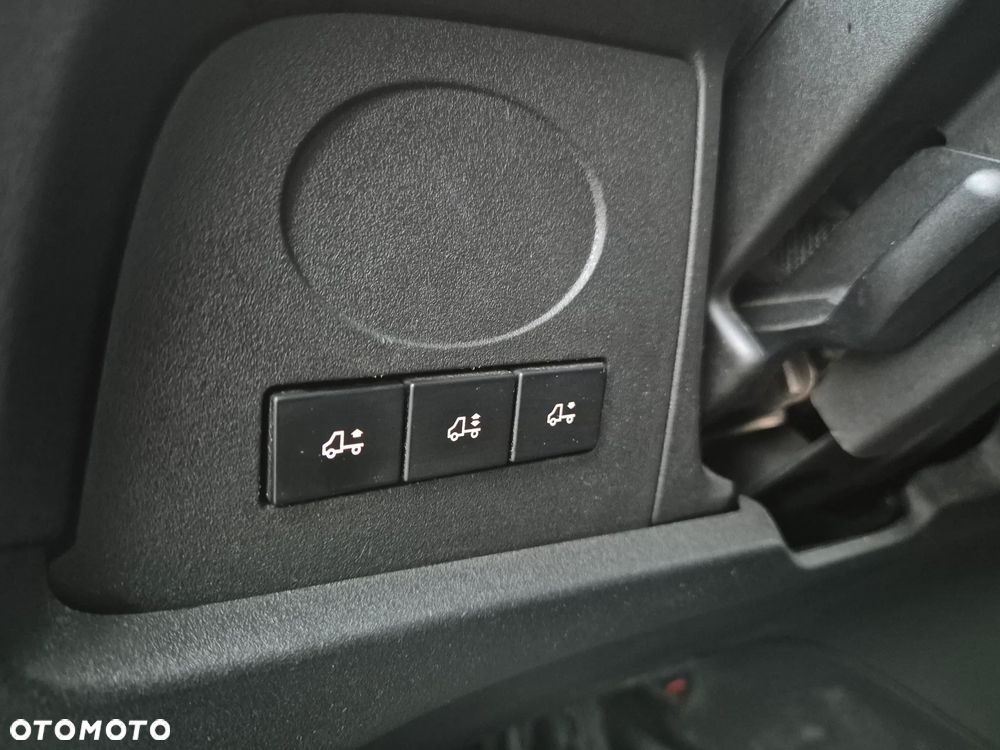 Iveco Daily 70C18 / 35C18 Hi-Matic 3.0HPi 15PAL, Plandeka, Firana, Winda 1T, LED - 10