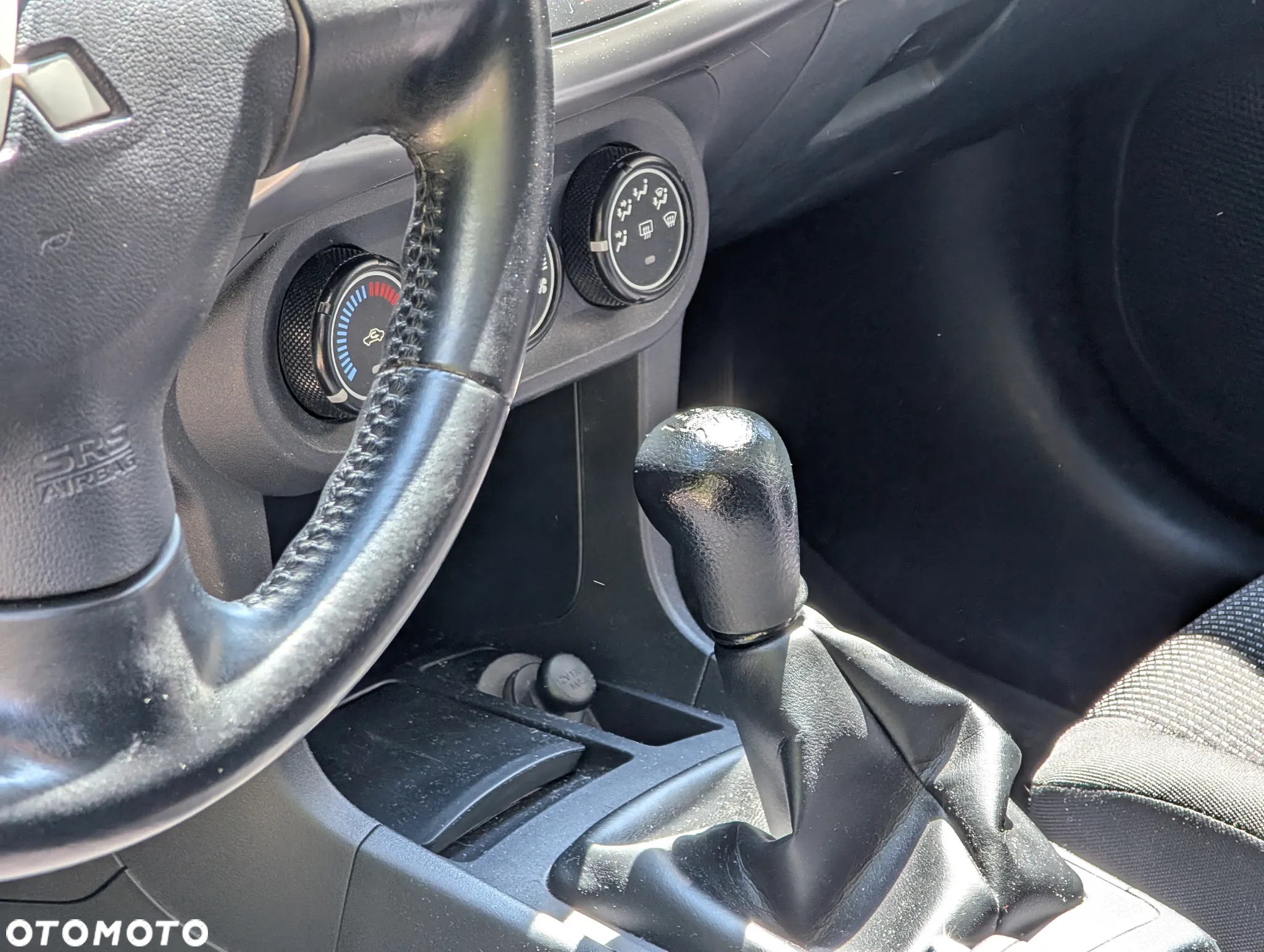 Mitsubishi Lancer 1.6 Inform - 13