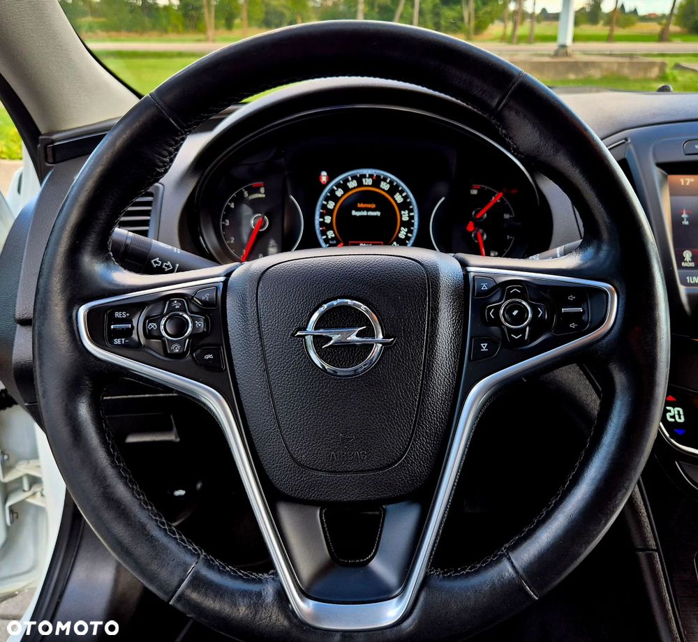 Opel Insignia 2.0 CDTI 4x4 - 19