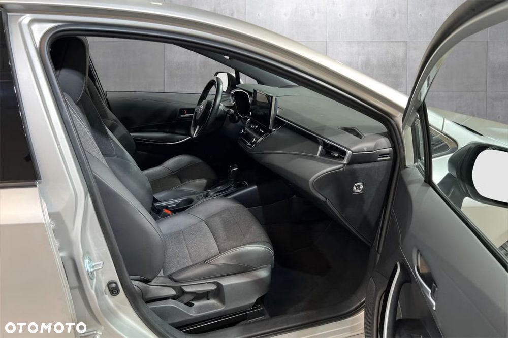 Toyota Corolla 1.8 Hybrid Trek - 11