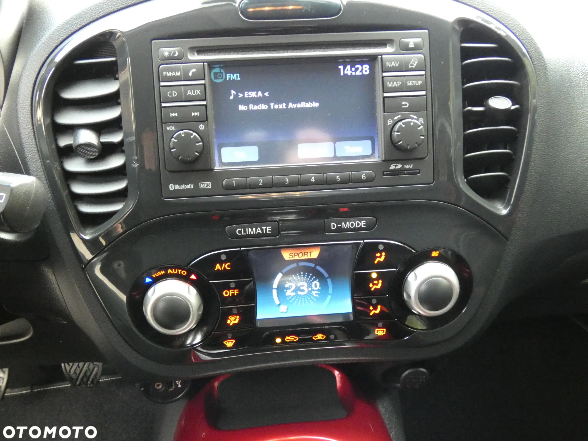 Nissan Juke 1.6 Tekna S&S - 33