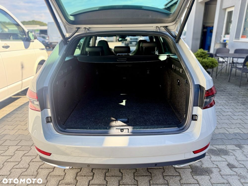 Skoda Superb 2.0 TDI 4x4 DSG Sportline - 29
