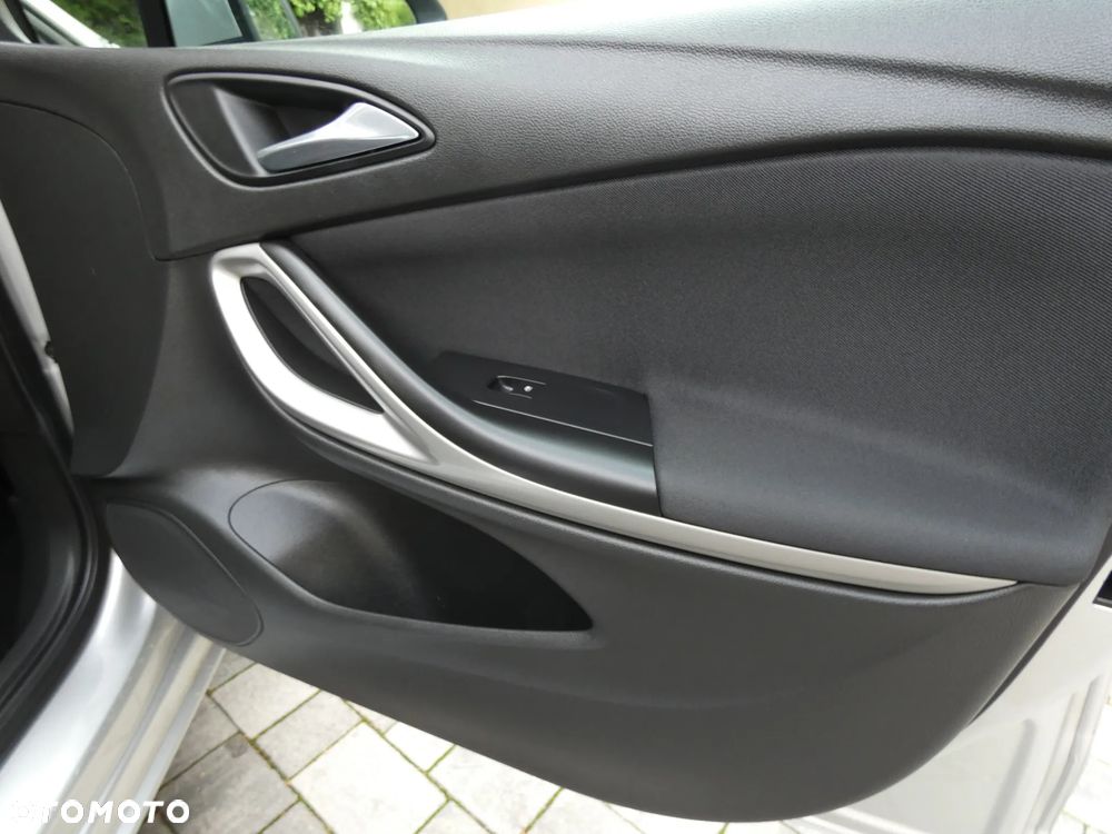 Opel Astra - 32