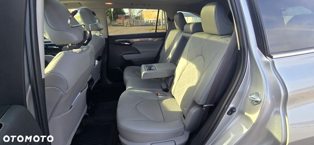 Toyota Highlander 2.5 Hybrid Executive - 11