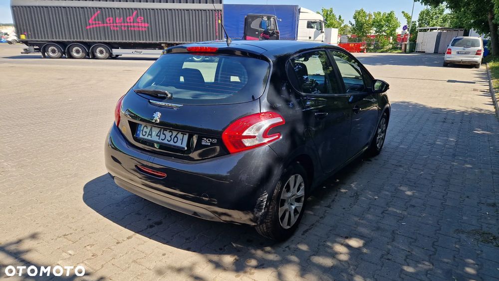 Peugeot 208 1.6 e-HDi Allure STT - 4