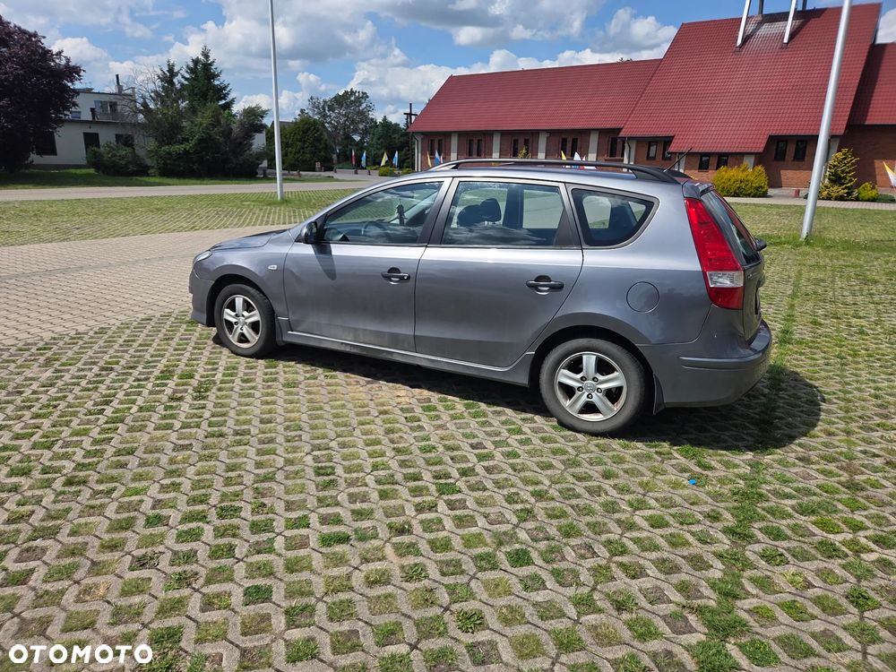 Hyundai i30 1.6 CRDi Classic + - 4