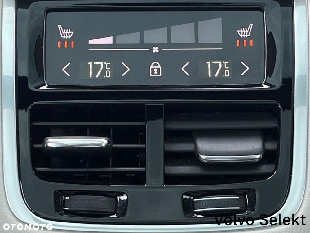 Volvo XC 90 - 35