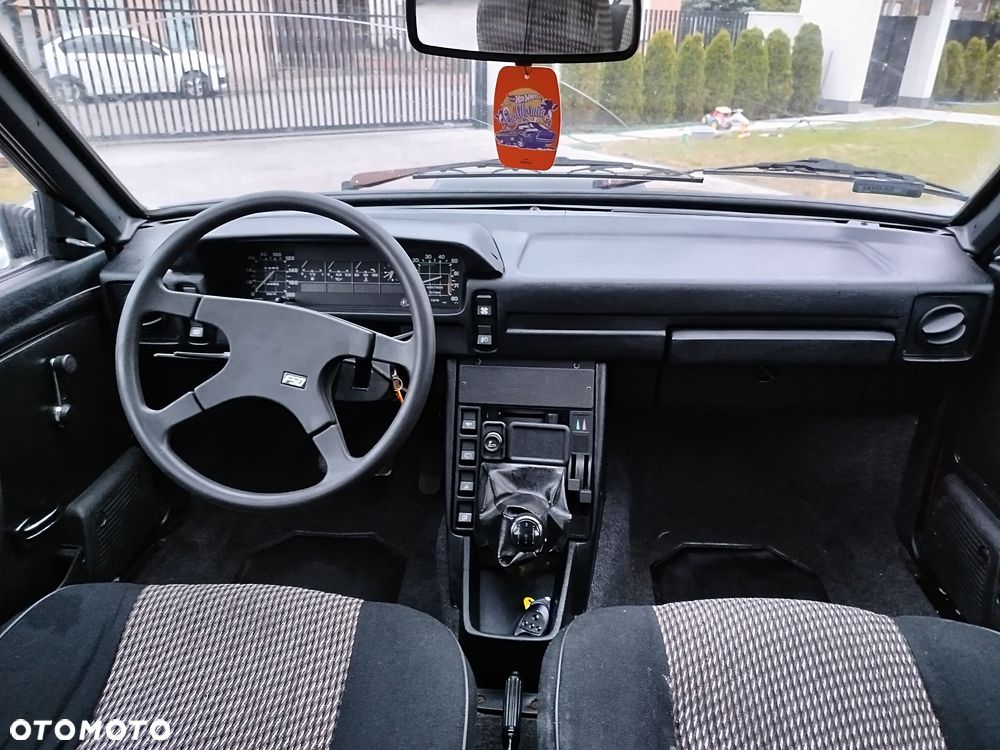 Polonez Caro - 6