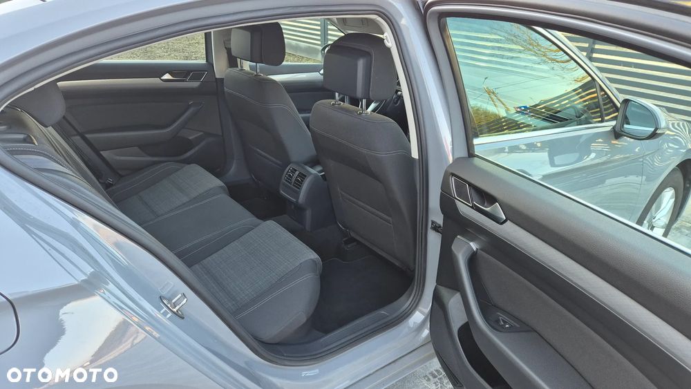 Volkswagen Passat 1.5 TSI EVO Business - 14