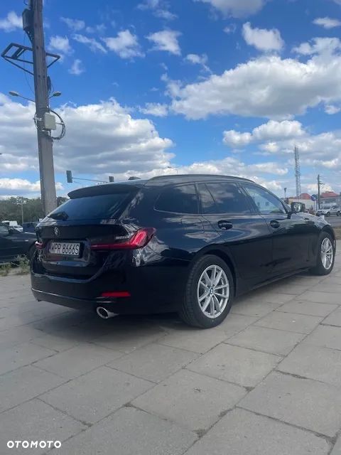 BMW Seria 3 320d xDrive Advantage - 16
