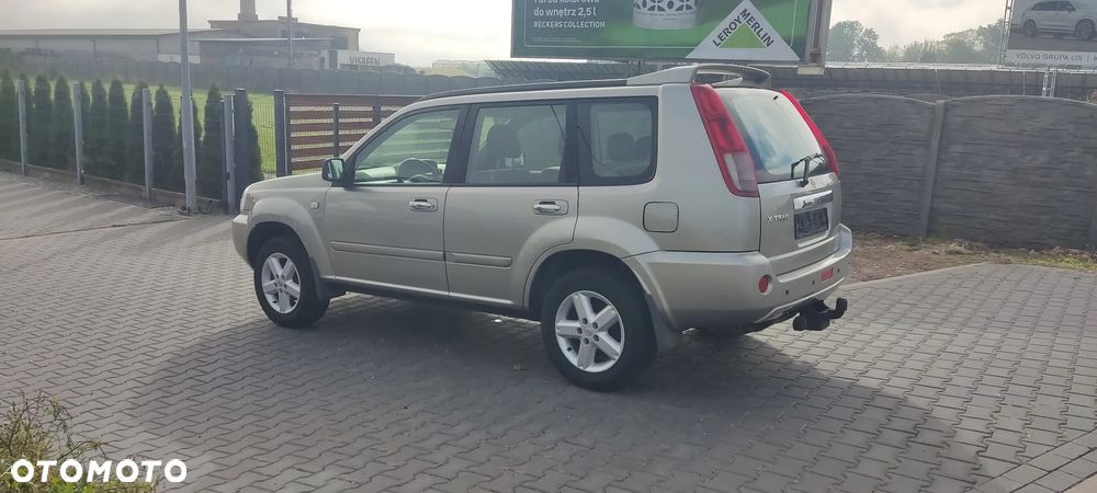 Nissan X-Trail 2.0 4x4 Comfort - 3
