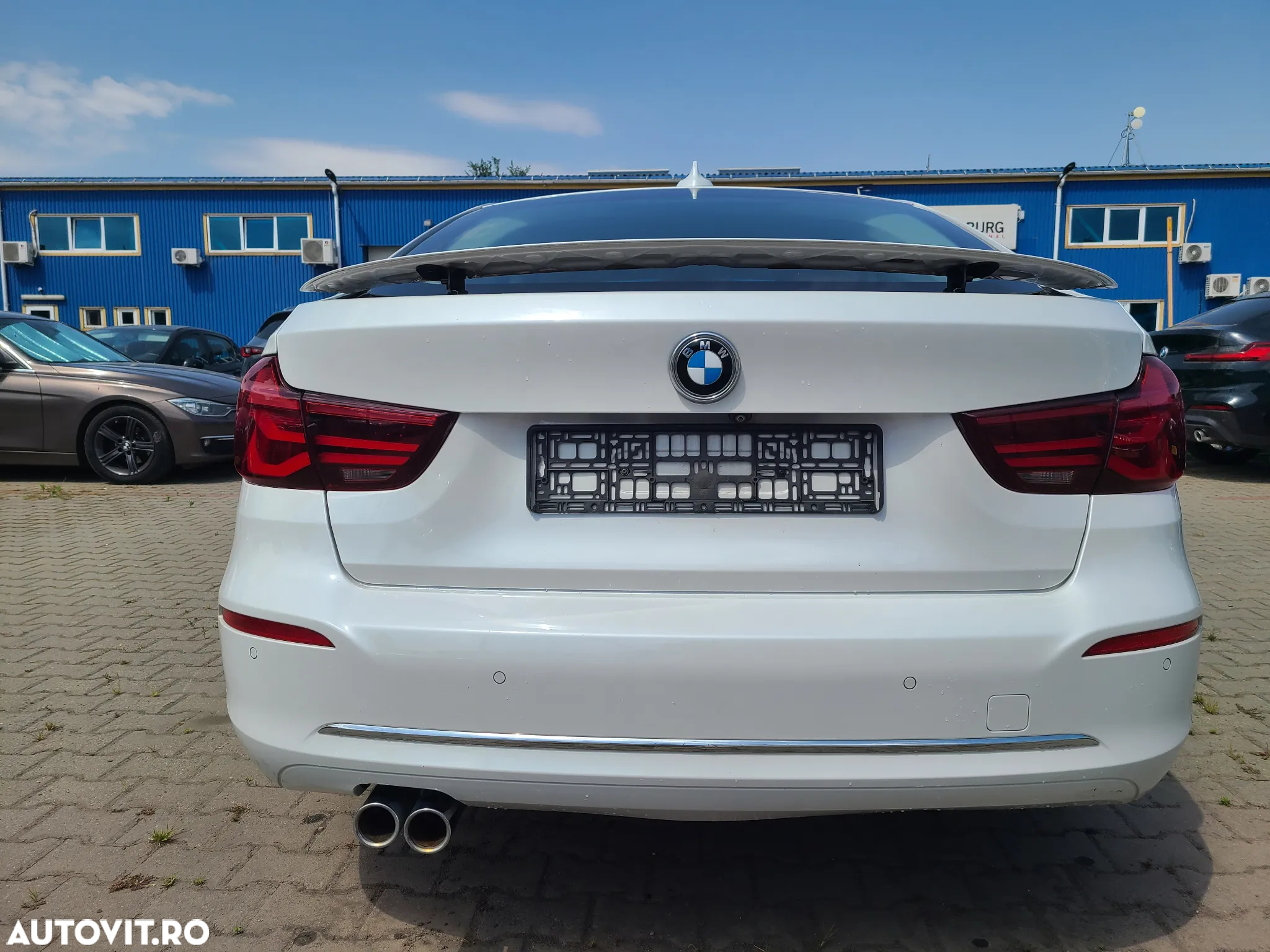 BMW Seria 3 320i GT xDrive AT - 17