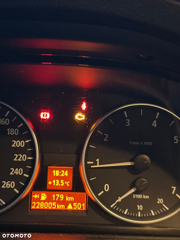 BMW Seria 3 318i - 17