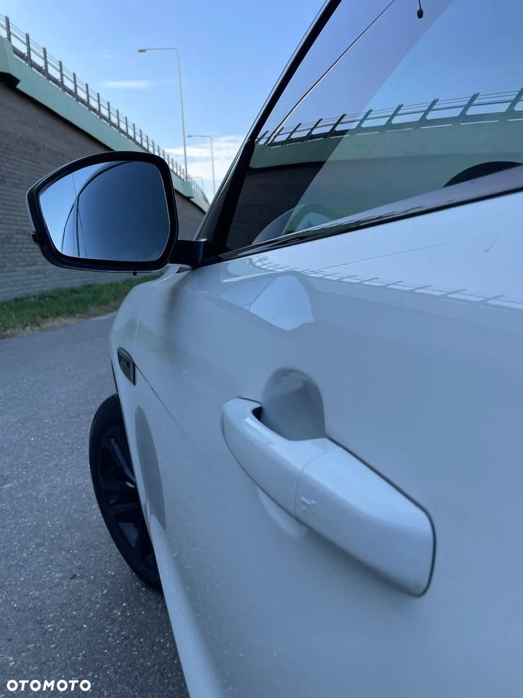 Jaguar F-Pace 25t AWD Prestige - 4