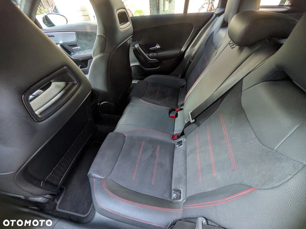 Mercedes-Benz CLA 200 d 8G-DCT AMG Line - 14