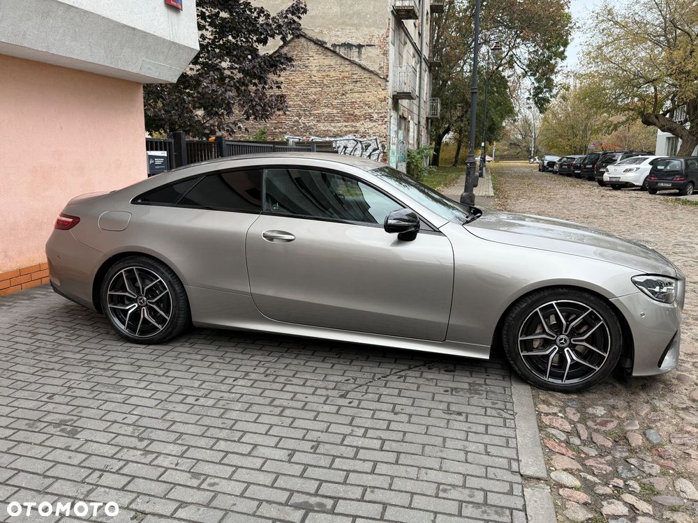 Mercedes-Benz Klasa E 300 Coupe 9G-TRONIC - 3