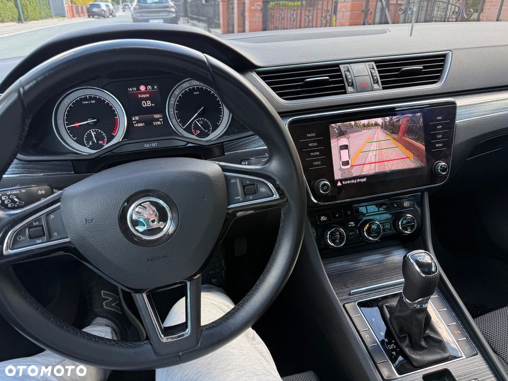 Skoda Superb 2.0 TDI Style DSG - 20