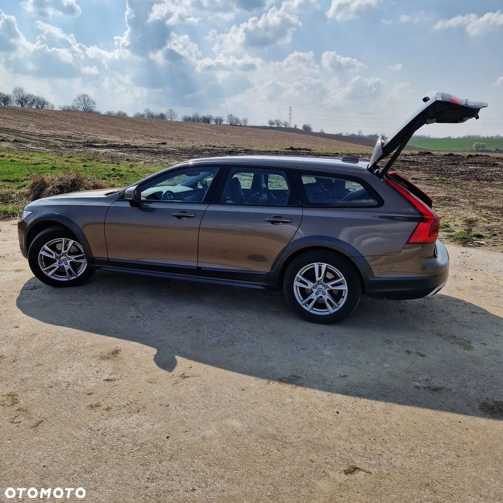 Volvo V90 D5 AWD Momentum - 5